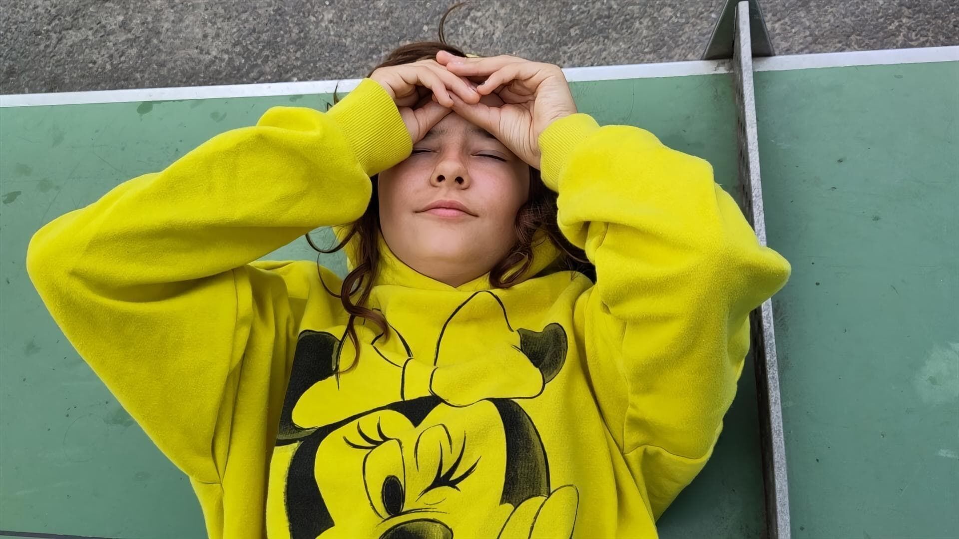 Nele in den Wolken