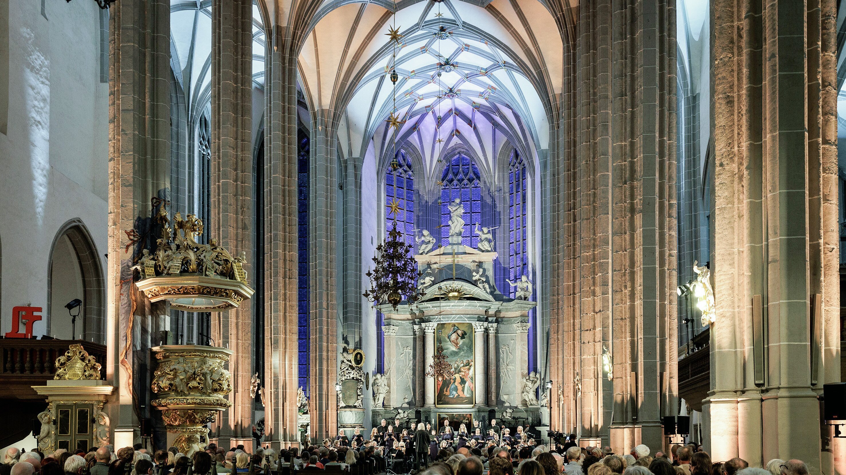 Arvo Pärt: Werke für Chor und Streichorchester