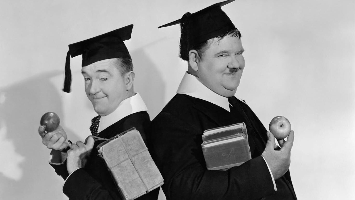 Dick und Doof als Studenten