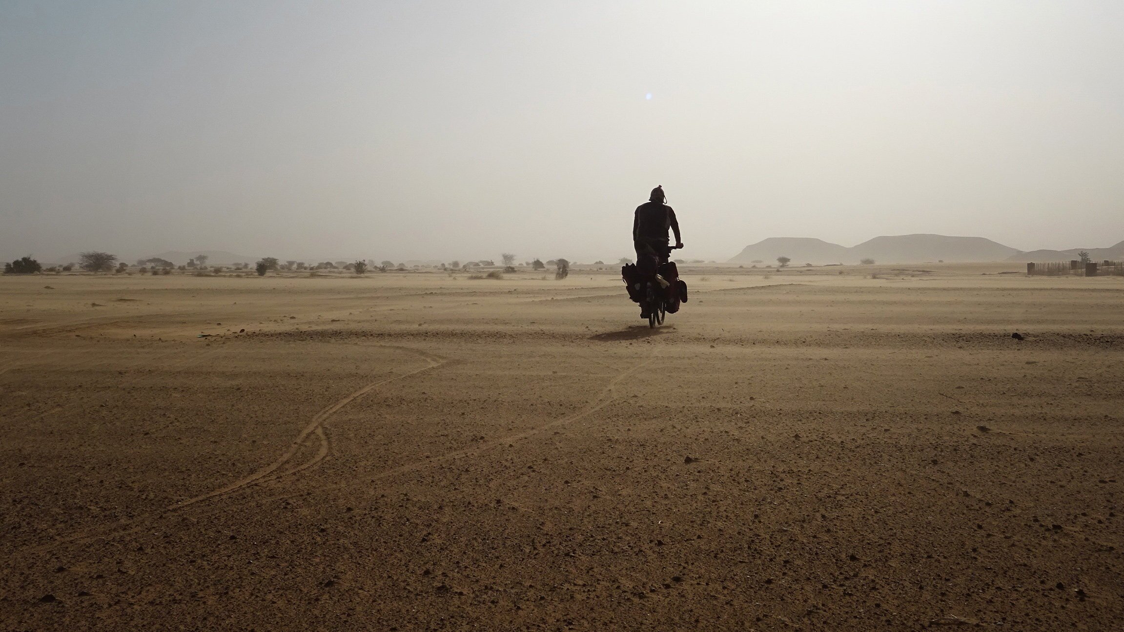 Anderswo. Allein in Afrika