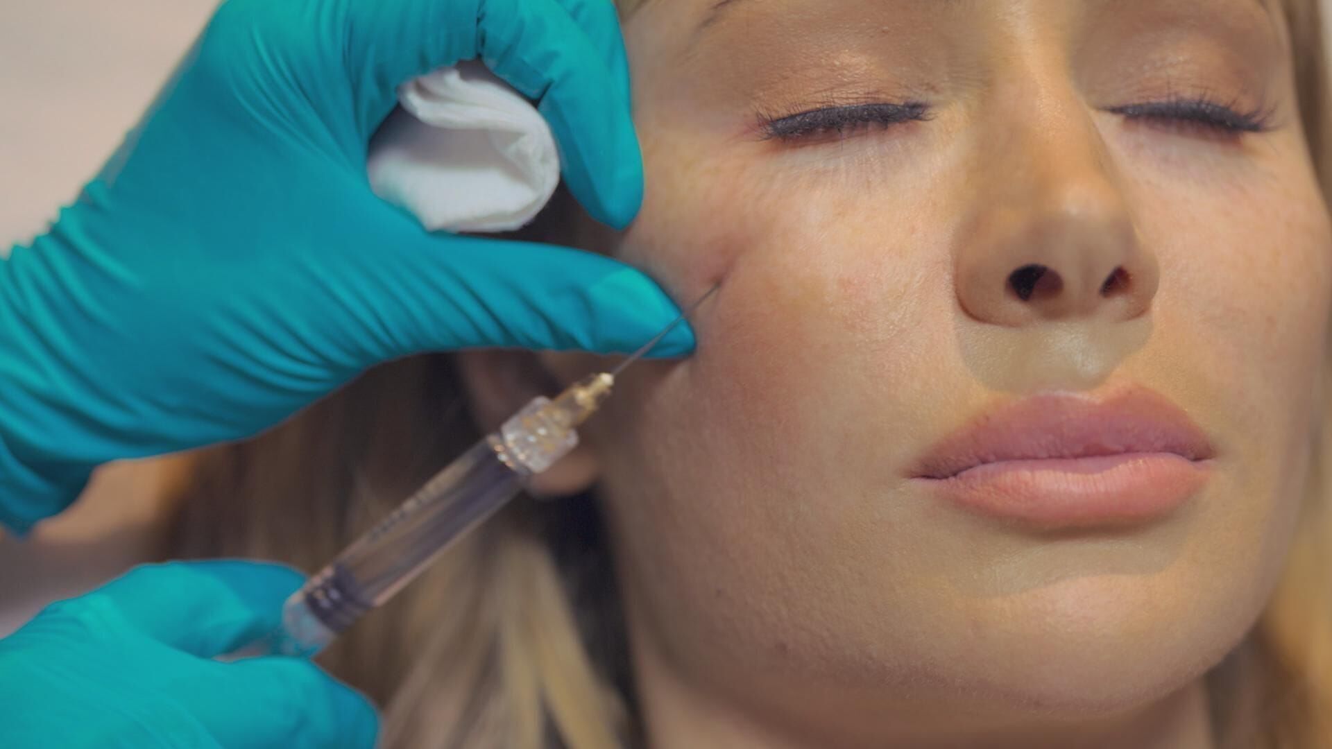 Price of Perfection – Olivia Attwood deckt auf