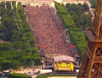 Un soir d'été sous la tour Eiffel avec la Maîtrise de Radio France