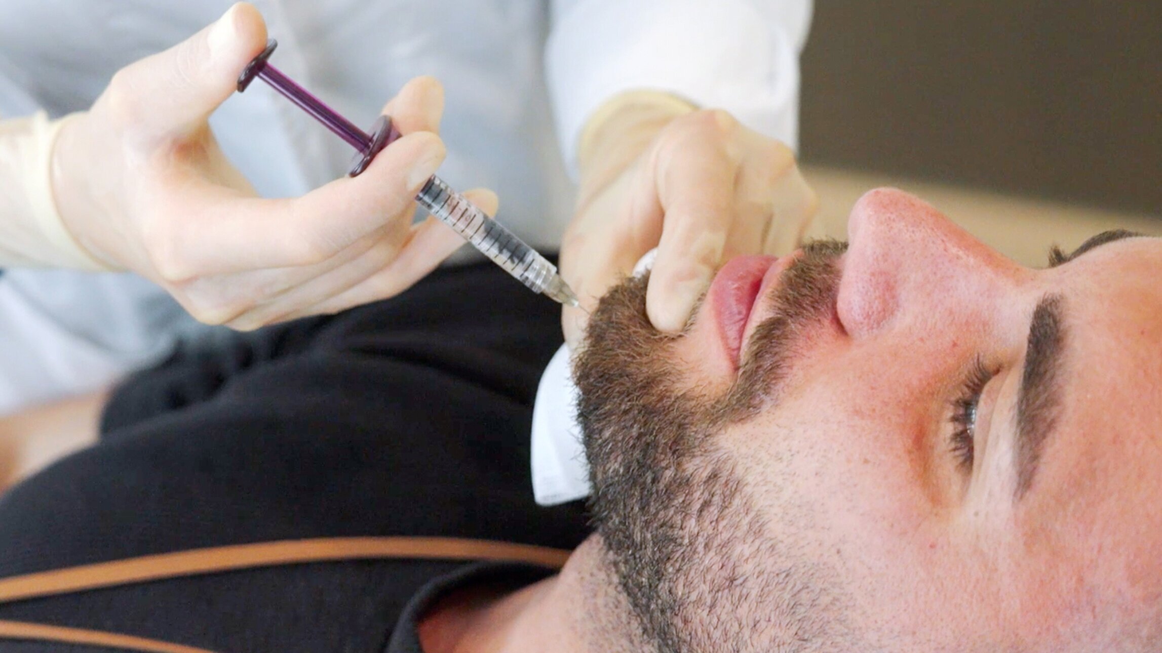 Alles für die Schönheit – Perfektion dank Spritze und Skalpell