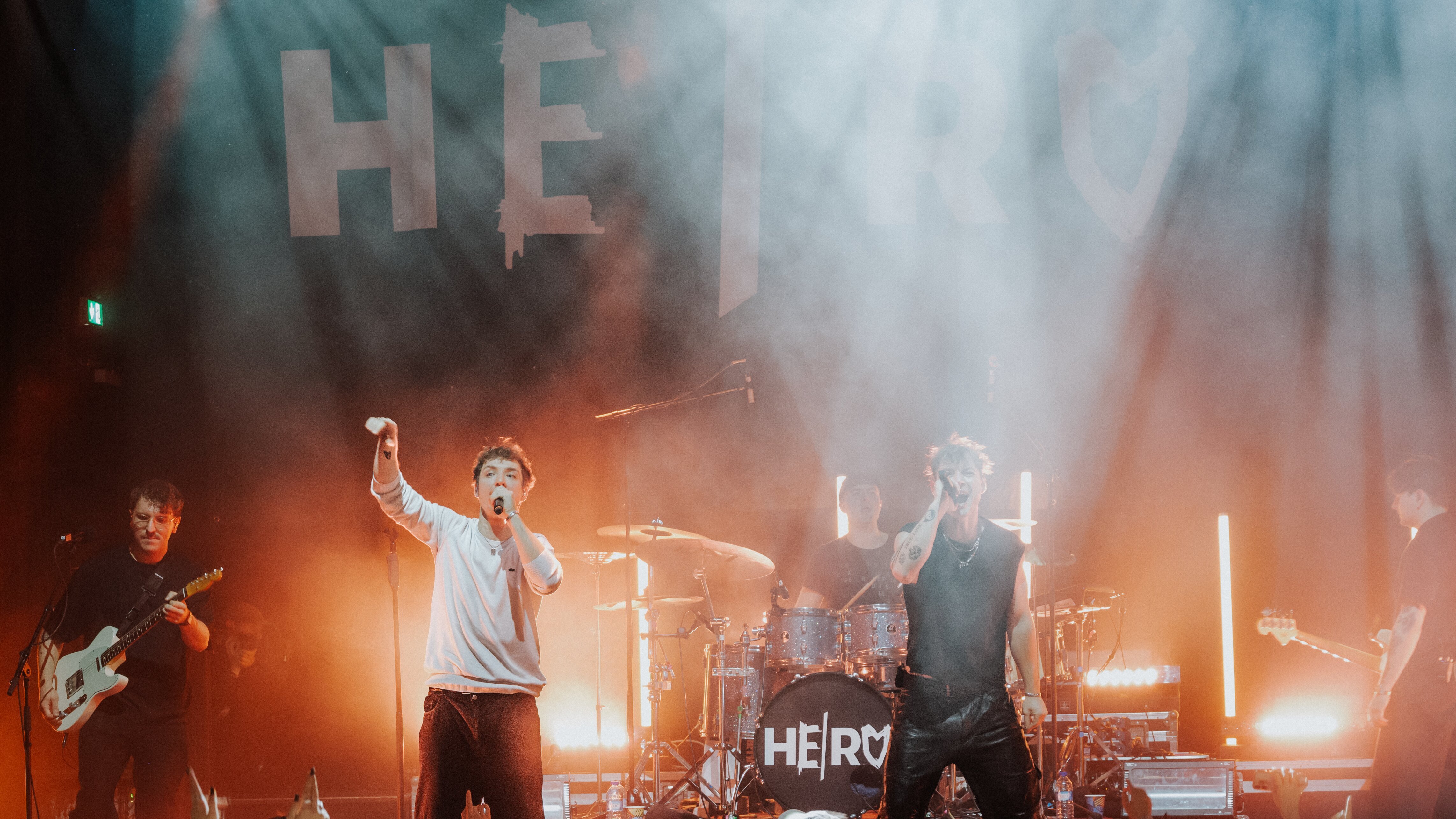 Teenstar Dilemma – Die Reise der Lochmann Zwillinge