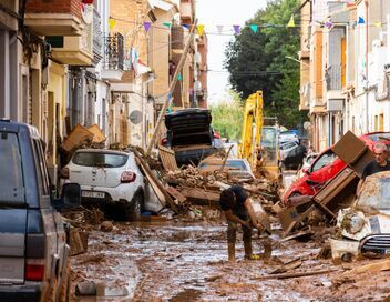A Valence, sauver les photos de l'inondation