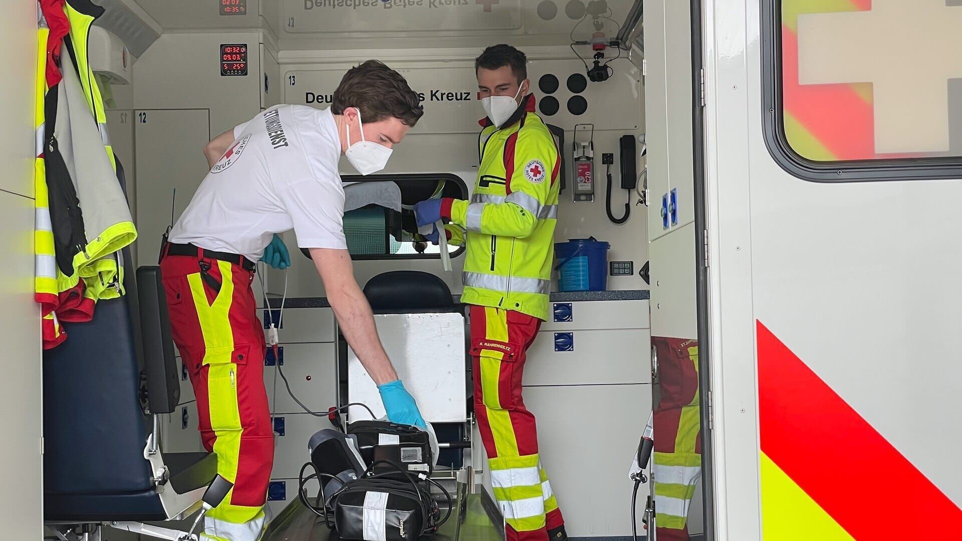 Erste Hilfe, letzte Rettung – Sanis in Ausbildung