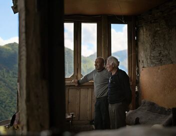 Le vieux médecin et son cheval : Géorgie, au-delà des nuages