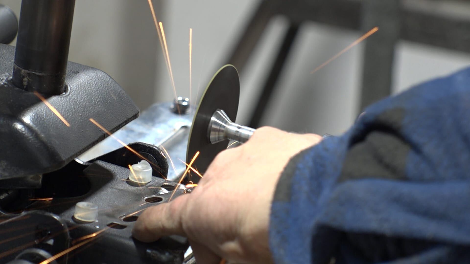 Steel Buddies – Stahlharte Geschäfte
