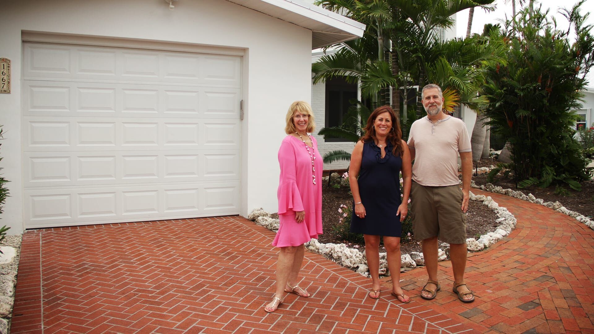 Beach House Hunters