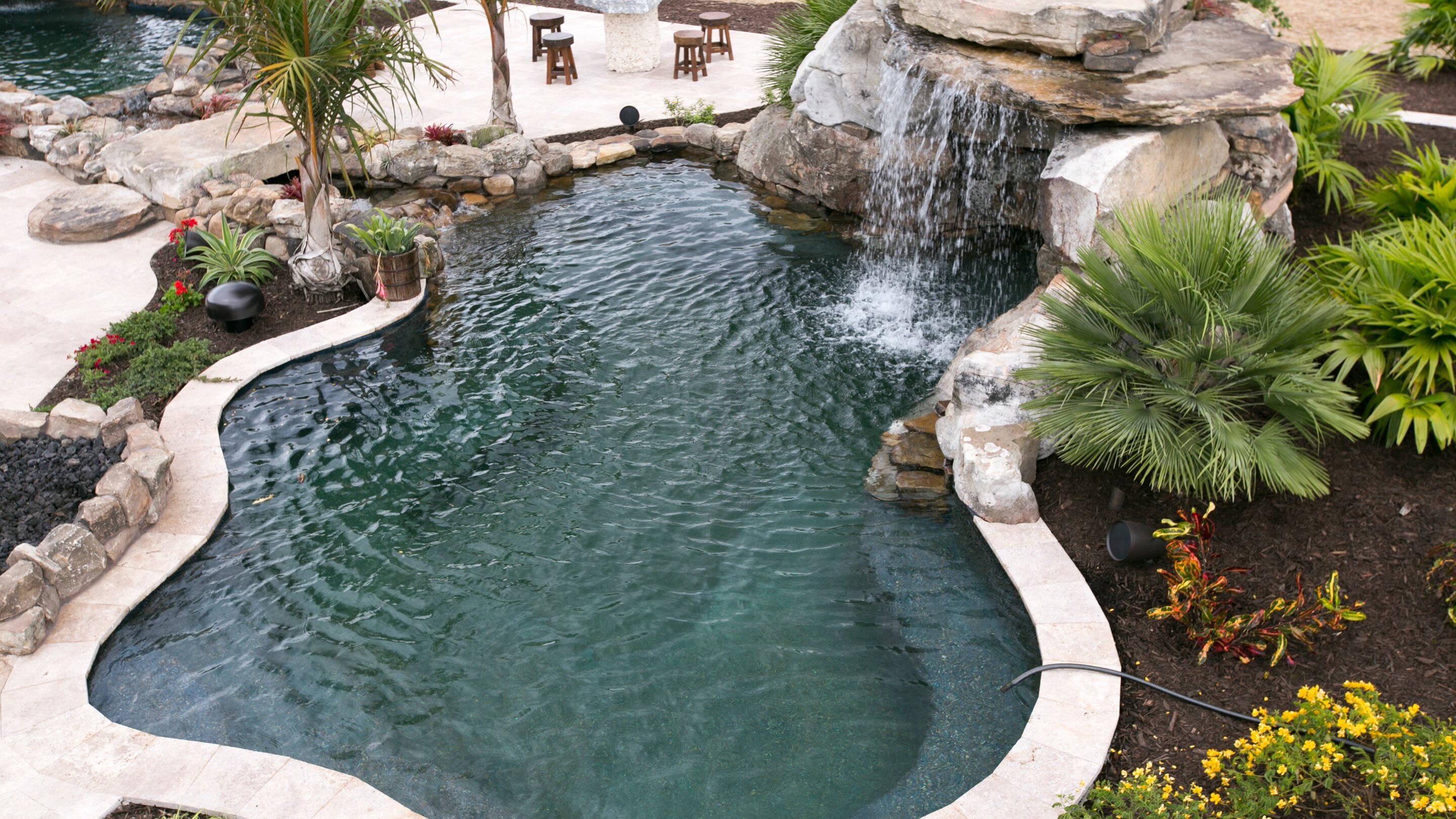 Die Beckenbauer – Pools der Superlative