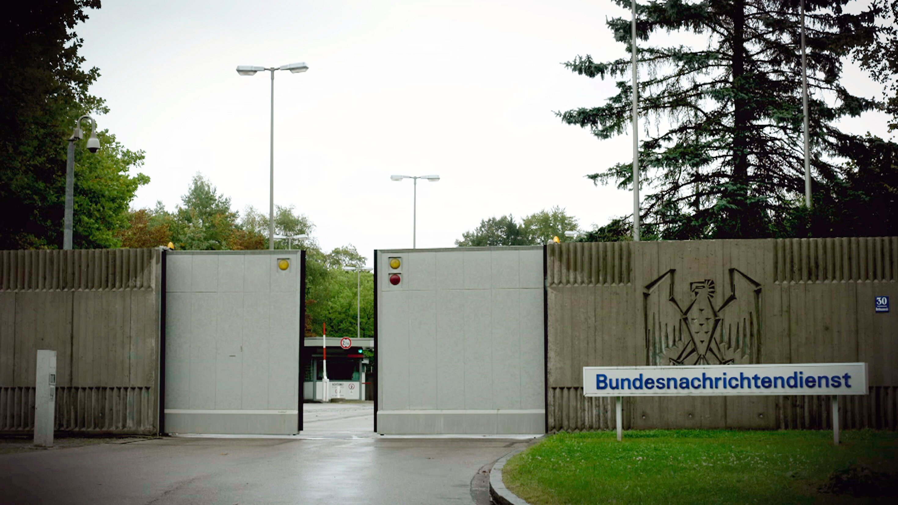 DDR-Witze und der BND