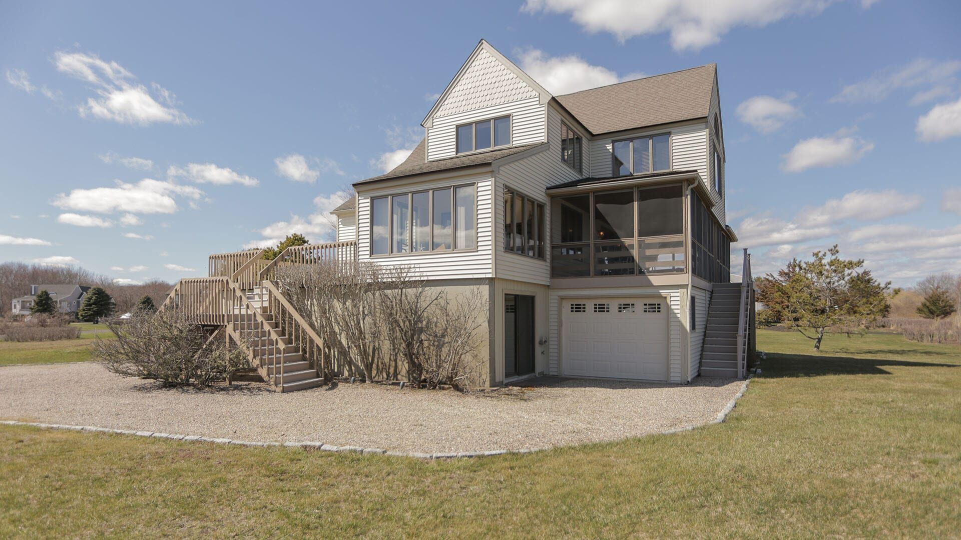 Beach House Hunters